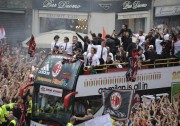 AC Milan - Campione d'Italia 2010-2011 D0916d132451816